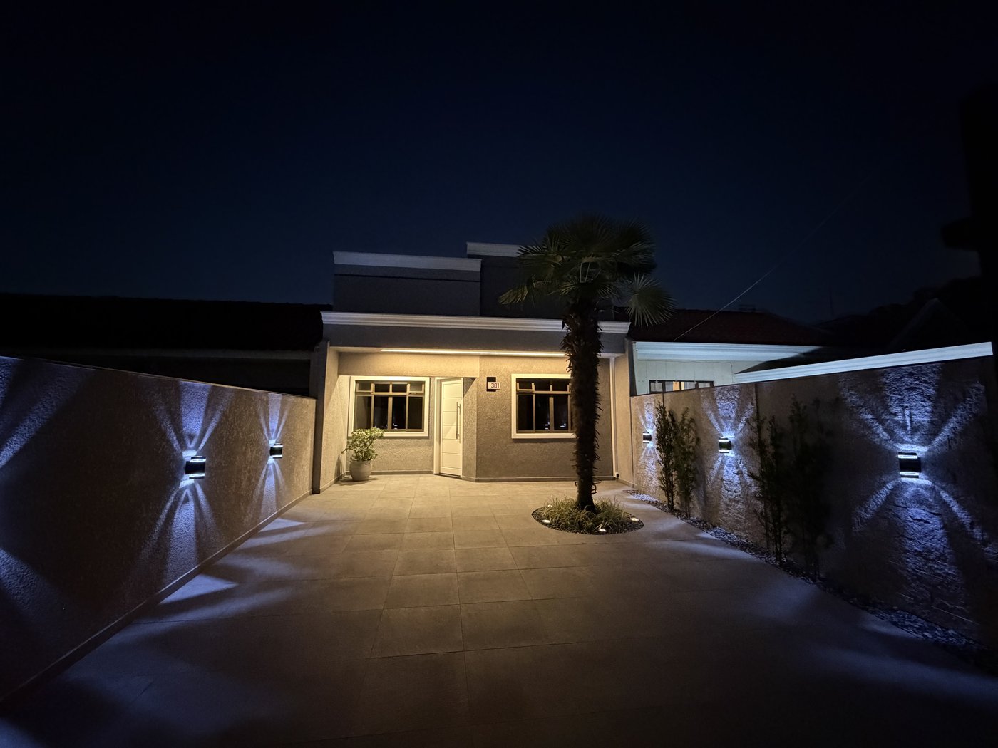 Fachada noturna 2