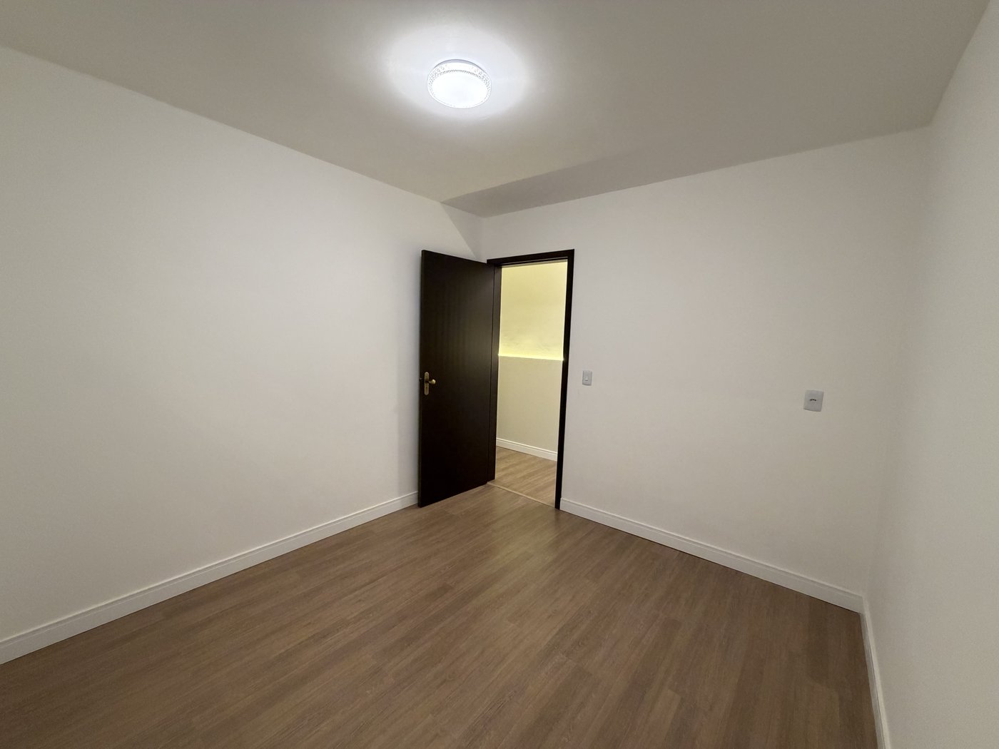 Quarto 1 porta