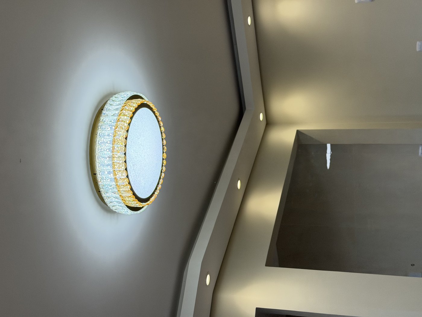 Lustre K9 detalhe